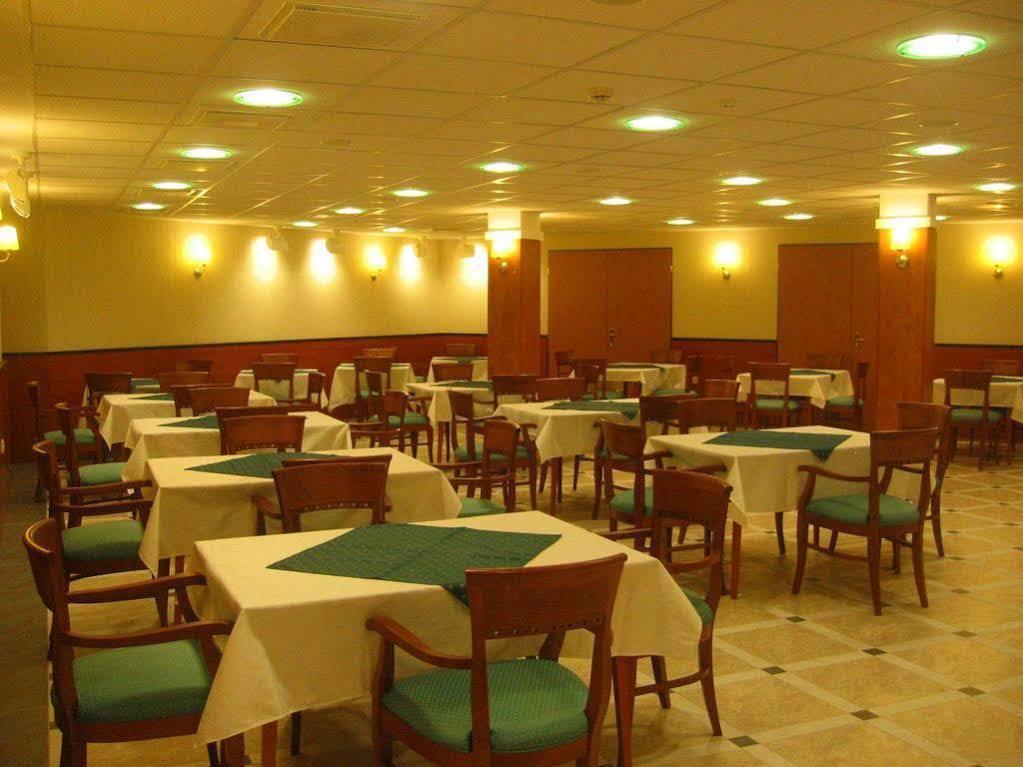 Vitalmed Hotel Шарвар Экстерьер фото